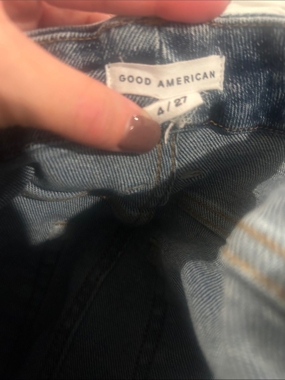 GOOD AMERICAN High Rise Denim Jeans Distressed Knees Raw Hems Size 4/27